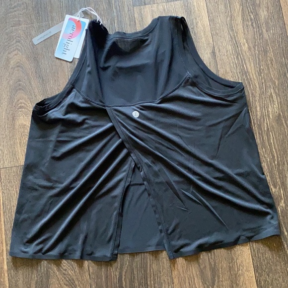 Nefeli Top In Black - Picture 3 of 4